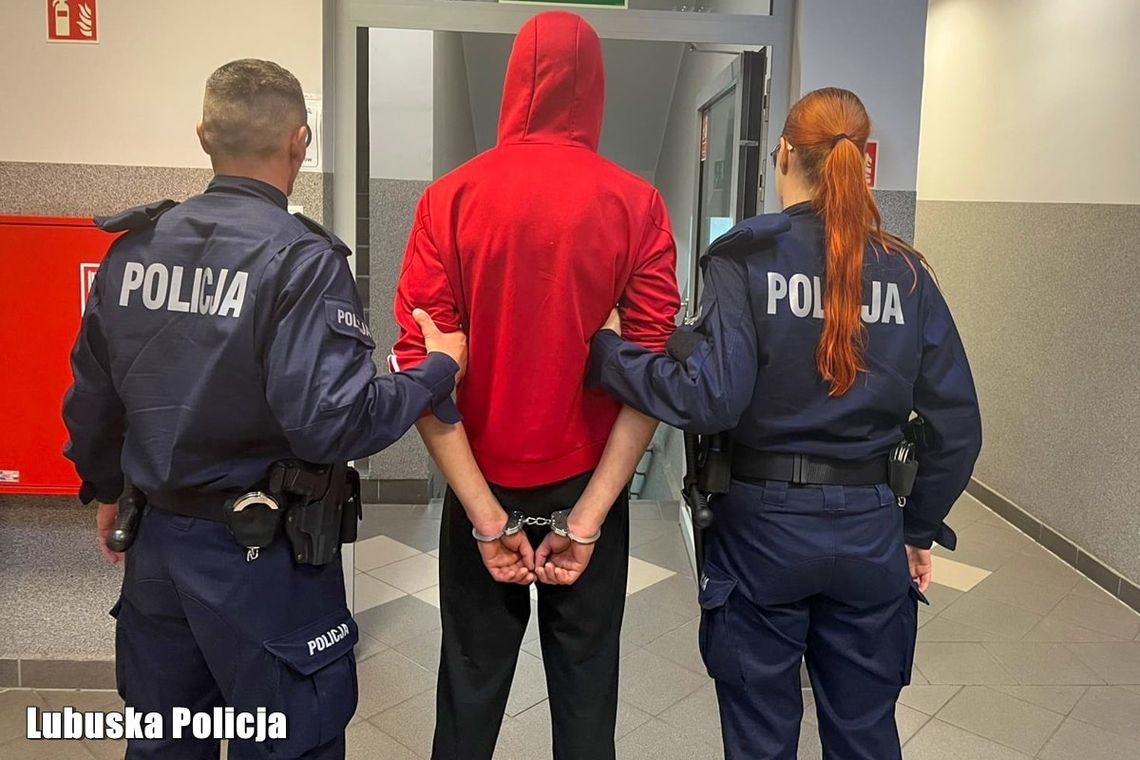 Szprotawa: Policjanci odzyskali skradziony samochód.