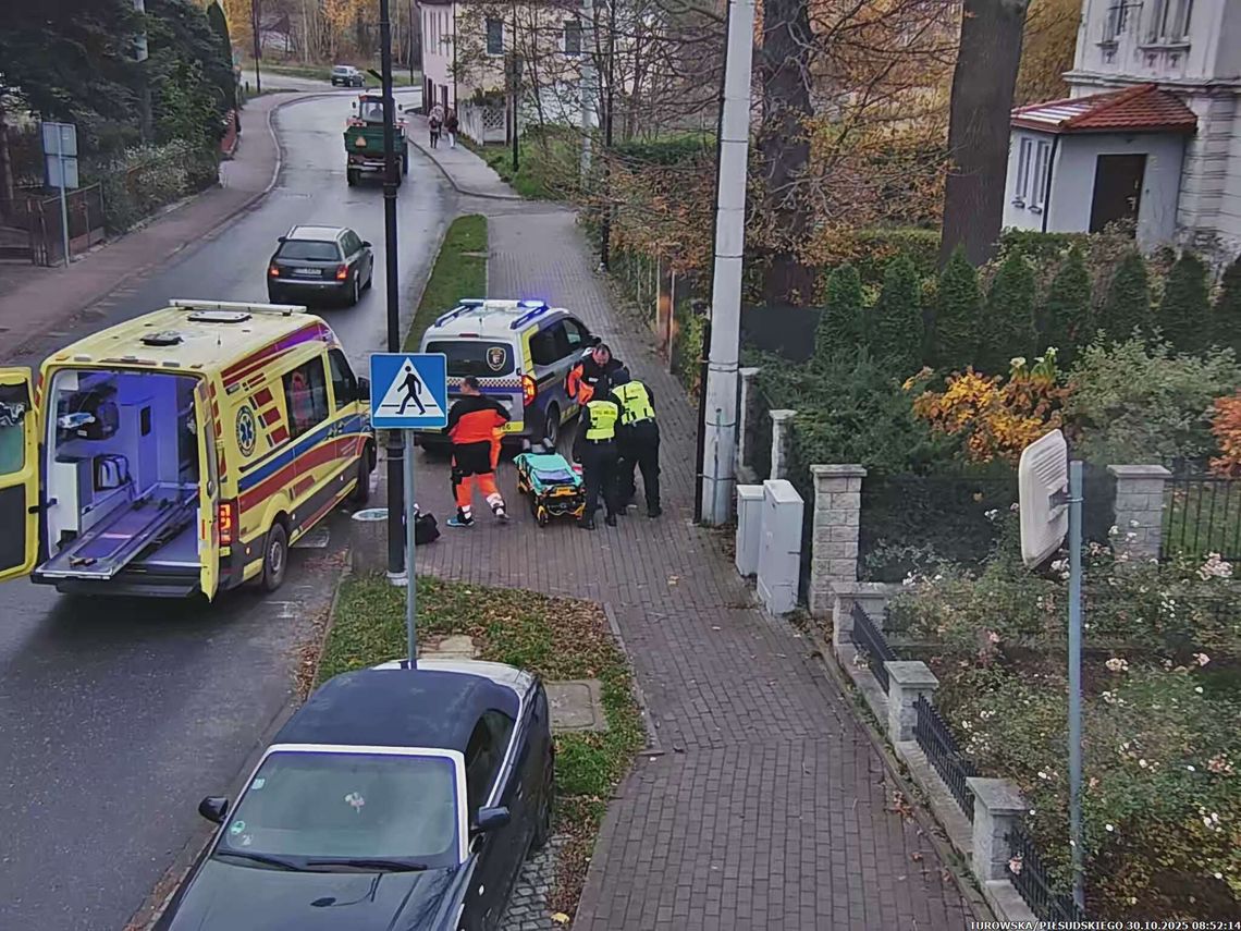 Szybka reakcja strażników miejskich uratowała 85-letnią mieszkankę Bogatyni Szybka reakcja strażników miejskich uratowała 85-letnią mieszkankę Bogatyni