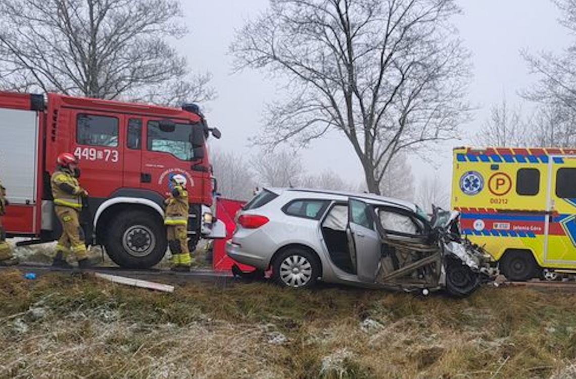 Tragiczny wypadek w powiecie karkonoskim. Zginął 52-letni kierowca