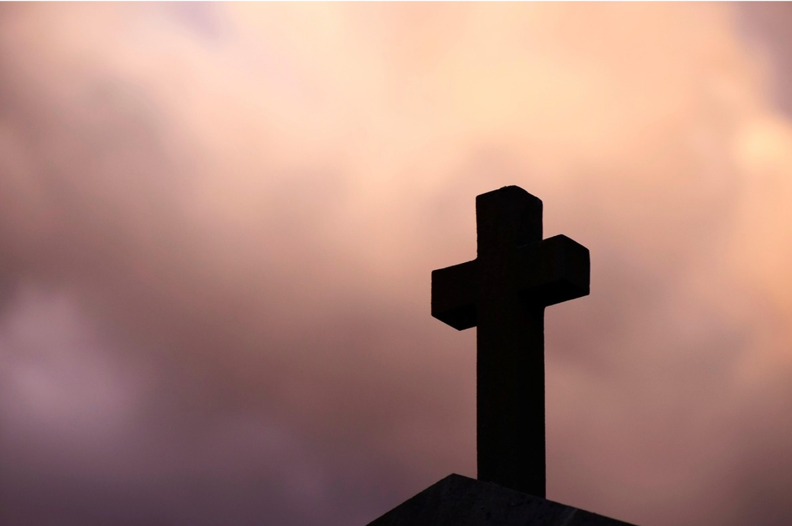 Wielki Piątek - dzień ciszy, refleksji i tajemnicy krzyża Wielki Piątek - dzień ciszy, refleksji i tajemnicy krzyża