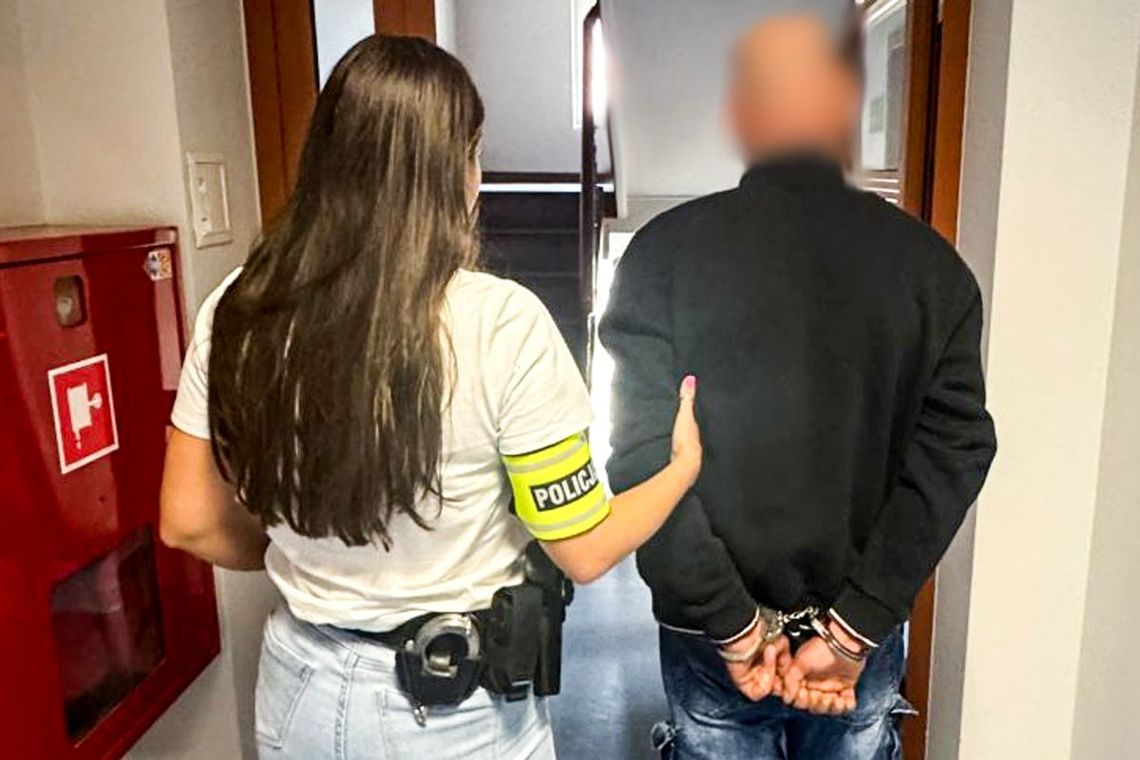 Włamanie do hali magazynowej