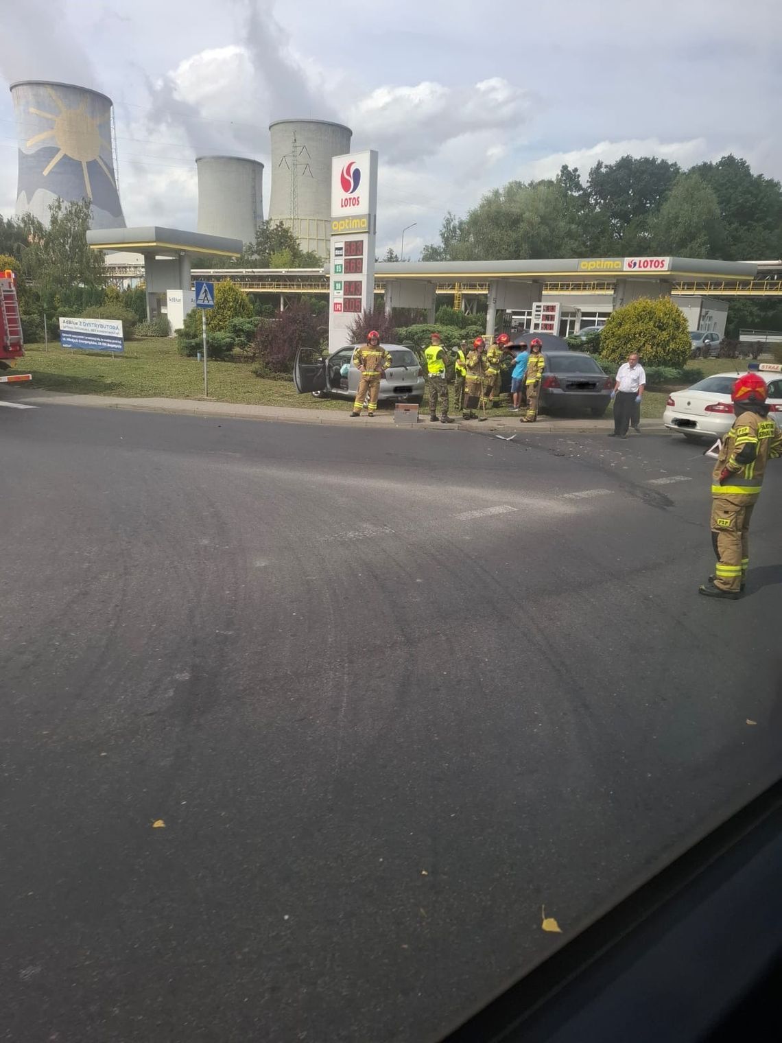 Z OSTATNIEJ CHWILI: Wypadek w Zatoniu