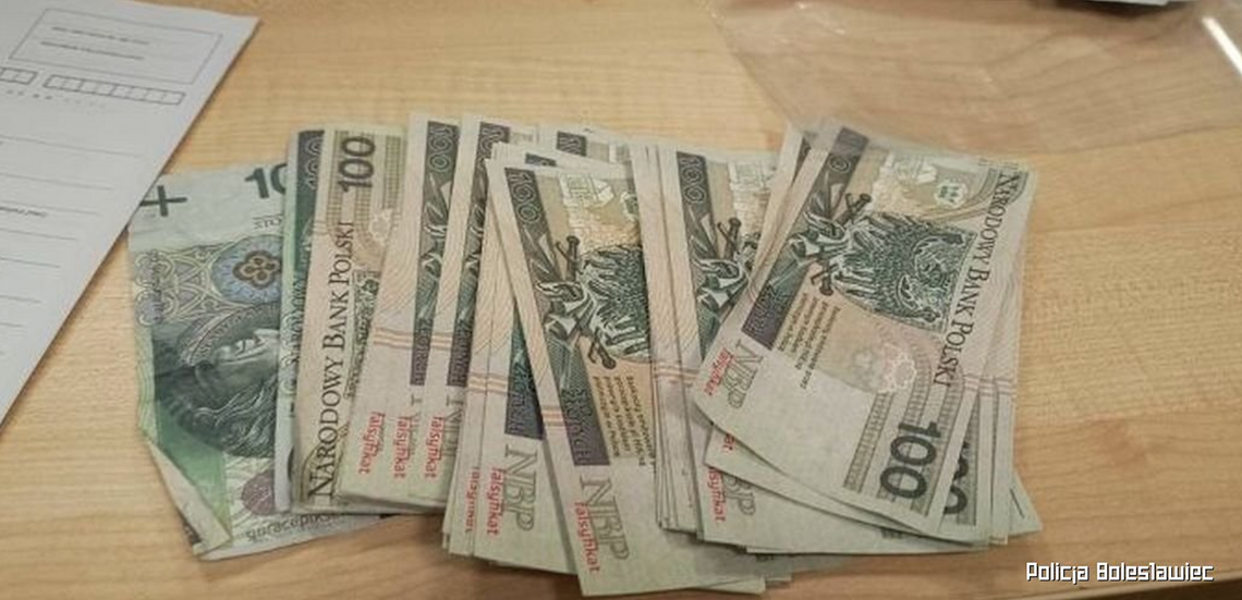 Za zakupy chciał zapłacić banknotami z napisem "falsyfikat"