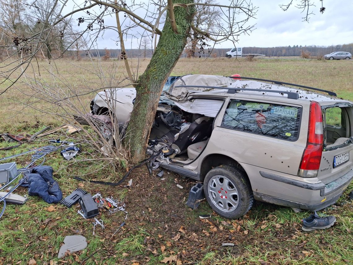 Zdarzenie drogowe między Pieńskiem a Dłużyną Dolną Zdarzenie drogowe między Pieńskiem a Dłużyną Dolną