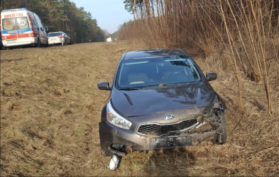 Zielona Góra: nagle zjechał na przeciwległy pas Zielona Góra: nagle zjechał na przeciwległy pas